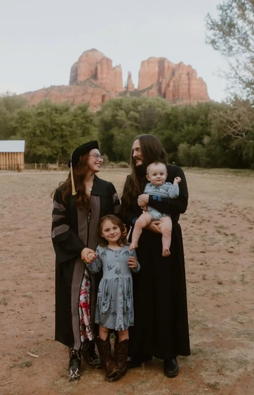 Jess with her family 